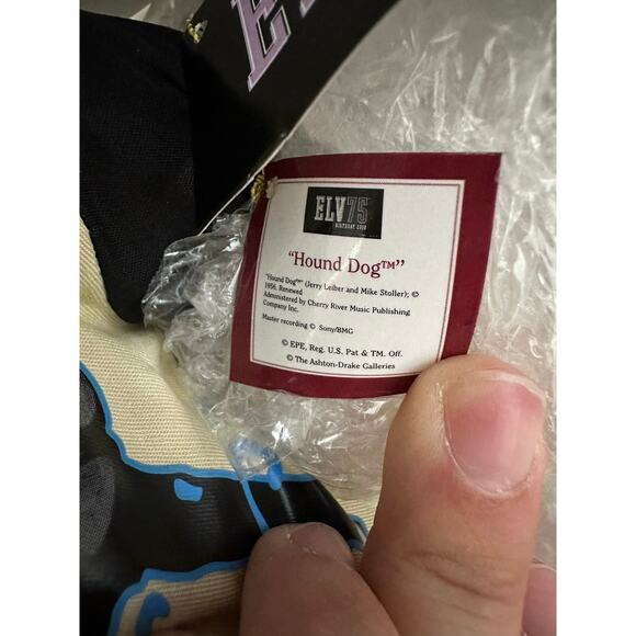 Ashton Drake 'Hound Dog' Elvis 75th Birthday "Baby Let's Rock" Collection Doll - Picture 5 of 12